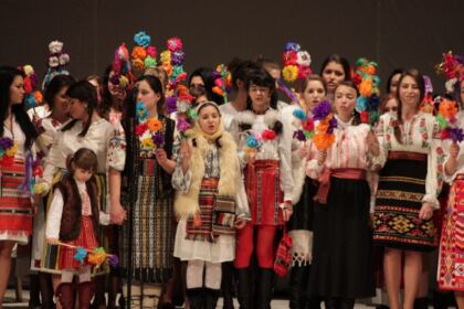 Spectacolul „Crăciunul multicultural” – fotografia 3