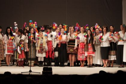 Spectacolul „Crăciunul multicultural” – fotografia 4