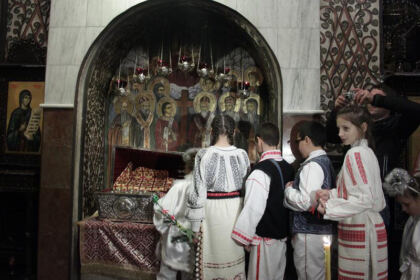IPS Părinte Casian colindat la Catedrala arhiepiscopala – fotografia 6