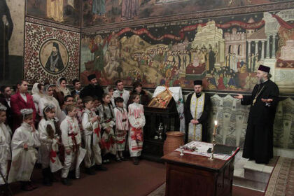 IPS Părinte Casian colindat la Catedrala arhiepiscopala – fotografia 13