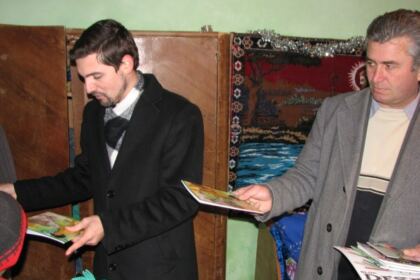 Biserica în sprijinul comunităţii – fotografia 11