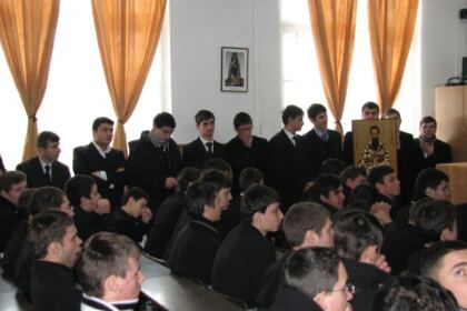 Simpozion în cinstea Sfinţilor Trei Ierarhi la  Seminarul Teologic „Sfântul Apostol Andrei” din Galati – fotografia 8
