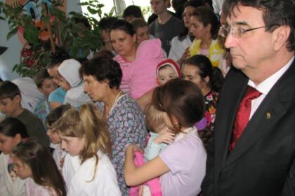 Hramul Spitalului de copii „Sfinţii doctori fără de arginţi Chir şi Ioan” din Galaţi – fotografia 4