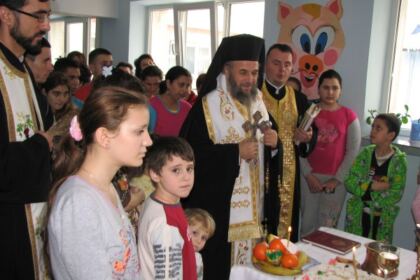 Hramul Spitalului de copii „Sfinţii doctori fără de arginţi Chir şi Ioan” din Galaţi – fotografia 6