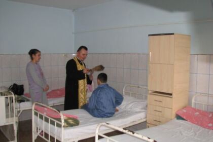 Hramul Spitalului de copii „Sfinţii doctori fără de arginţi Chir şi Ioan” din Galaţi – fotografia 14