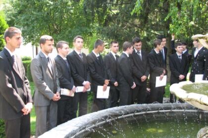 Binecuvântarea absolvenţilor Seminarului Teologic „Sf. Ap. Andrei” din Galaţi pentru înscrierea la facultăţile de teologie – fotografia 2