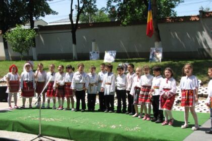 Manifestări cultural-artistice de Ziua Copilului la Aşezământul „Sfântul Vasile cel Mare” din municipiul Galaţi – fotografia 1