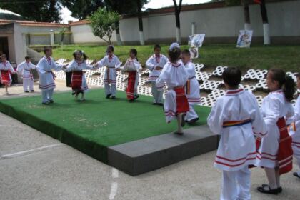 Manifestări cultural-artistice de Ziua Copilului la Aşezământul „Sfântul Vasile cel Mare” din municipiul Galaţi – fotografia 6