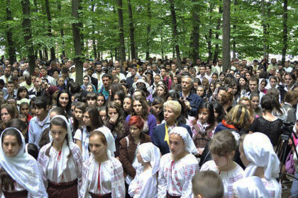 Sărbătoarea Sfintei Treimi – Hramul Mănăstirii Buciumeni din judeţul Galaţi – fotografia 7