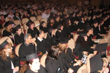 Cursul festiv al absolvenţilor Secţiei Farmacie, din cadrul Facultăţii de Medicină şi Farmacie-Galaţi – fotografia 8