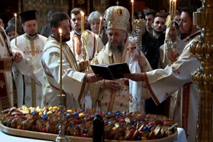 Duminica Slăbănogului, la Catedrala arhiepiscopală din Galaţi – fotografia 15