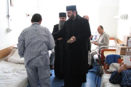 Şedinţa preoţilor care activează în slujirea socială, în Arhiepiscopia Dunării de Jos – fotografia 8