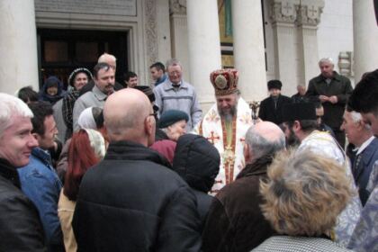 Activităţi social filantropice,  la Duminica Sfintei Cruci,  în Arhiepiscopia Dunării de Jos – fotografia 3