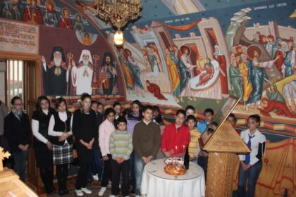 Hramul Centrului de asistenţă medicală „Sfinţii Doctori fără de Arginţi Cosma şi Damian” – fotografia 11
