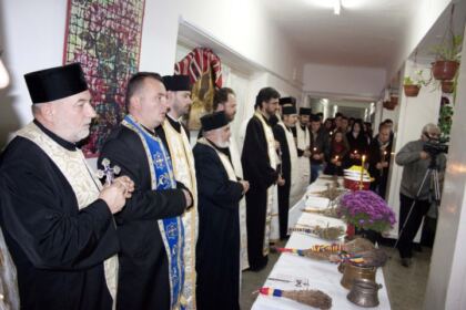 Sfinţirea căminelor studenţeşti – fotografia 4