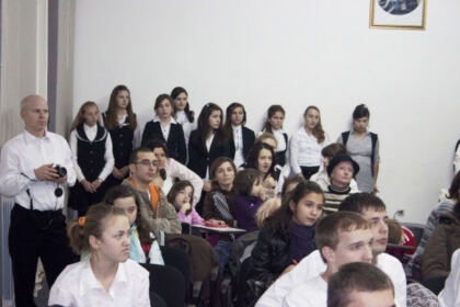 Concertul „Şi ei sunt asemenea nouă…” – fotografia 2