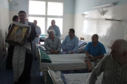 Sfântul Nectarie şi Sfântul Apostol Andrei la Spitalul Judeţean din Galaţi – fotografia 37
