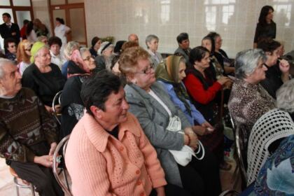 „Speranţe pentru vârsta a treia” – slujire social-misionară  în parohia Pogorârea Duhului Sfânt din Galaţi – fotografia 19