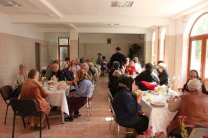 „Speranţe pentru vârsta a treia” – slujire social-misionară  în parohia Pogorârea Duhului Sfânt din Galaţi – fotografia 26
