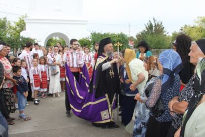 Cea de-a XVI-a ediţie a taberei de tineret din parohia Viziru de Jos, judeţul Brăila – fotografia 3