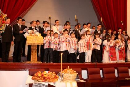 Concert de colide „Dalbe flori de colind“, la Dunărea de Jos – fotografia 11