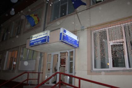 Seară a colindelor la Centrul de Locuinţe şi Sprijin pentru Tineret – fotografia 1