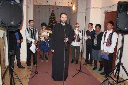 Seară a colindelor la Centrul de Locuinţe şi Sprijin pentru Tineret – fotografia 12