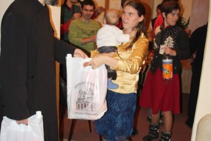 Seară a colindelor la Centrul de Locuinţe şi Sprijin pentru Tineret – fotografia 14