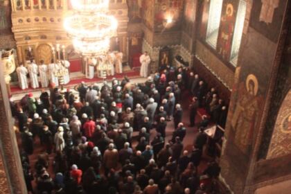 Praznicul Naşterii Domnului la Catedrala Arhiepiscopală din Galaţi – fotografia 7