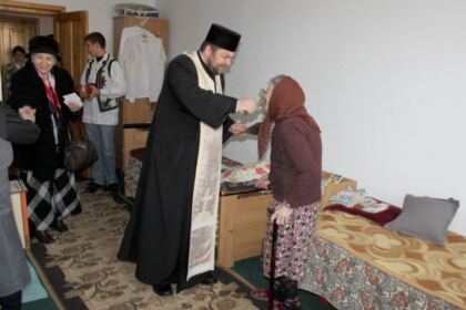 Programul social-filantropic „În cătarea celor trişti şi singuri“, la Brăila – fotografia 14