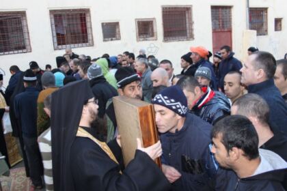 Procesiunea „Călători pe cărările sfinţilor“ la Penitenciarul din Brăila – fotografia 9