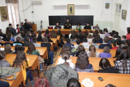 Întâlnire duhovnicească la Colegiul Naţional „Nicolae Bălcescu“ – fotografia 5