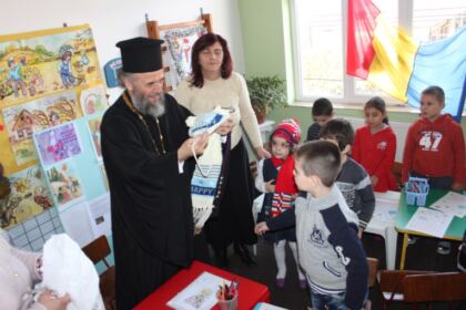 Serbare dedicată Sfântului Nicolae la Grădiniţa parohială „Familia“ din Brăila – fotografia 12