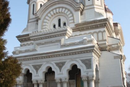 Activităţi filatropice în Arhiepiscopia Dunării de Jos, la Duminica Înfricoşătoarei Judecăţi – fotografia 1