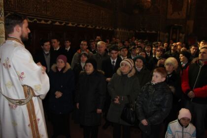 Activităţi filatropice în Arhiepiscopia Dunării de Jos, la Duminica Înfricoşătoarei Judecăţi – fotografia 3