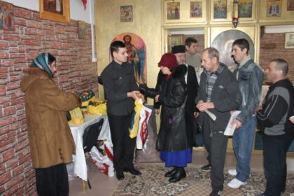 Activităţi filatropice în Arhiepiscopia Dunării de Jos, la Duminica Înfricoşătoarei Judecăţi – fotografia 11