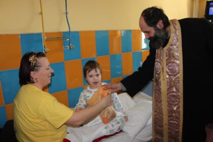 Activităţi filatropice în Arhiepiscopia Dunării de Jos, la Duminica Înfricoşătoarei Judecăţi – fotografia 12