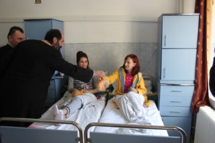 Activităţi filatropice în Arhiepiscopia Dunării de Jos, la Duminica Înfricoşătoarei Judecăţi – fotografia 13