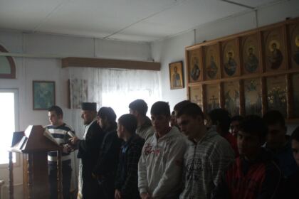Activităţi filatropice în Arhiepiscopia Dunării de Jos, la Duminica Înfricoşătoarei Judecăţi – fotografia 14