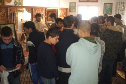 Activităţi filatropice în Arhiepiscopia Dunării de Jos, la Duminica Înfricoşătoarei Judecăţi – fotografia 16