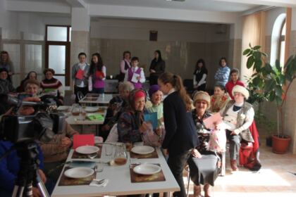 „Speranţe pentru vârsta a treia”- program cultural-artistice şi social-filantropice, în parohia „Pogorârea Duhului Sfânt“ – fotografia 4