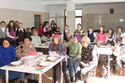 „Speranţe pentru vârsta a treia”- program cultural-artistice şi social-filantropice, în parohia „Pogorârea Duhului Sfânt“ – fotografia 6