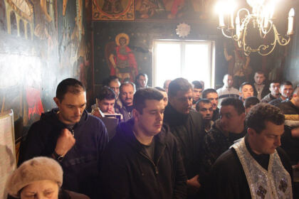 Sărbătoarea „Închinării cinstitului lanț al Sf.Ap. Petru” în Arhiepiscopia Dunării de Jos – fotografia 2