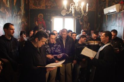 Sărbătoarea „Închinării cinstitului lanț al Sf.Ap. Petru” în Arhiepiscopia Dunării de Jos – fotografia 17