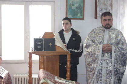 Sărbătoarea „Închinării cinstitului lanț al Sf.Ap. Petru” în Arhiepiscopia Dunării de Jos – fotografia 11