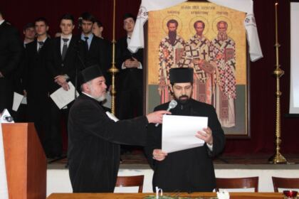 Ceremonia de rânduire a Colegiului Naţional ”Vasile Alecsandri” sub patronajul spiritual al Sfinţilor Trei Ierarhi – fotografia 4