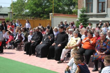 Manifestări cultural-artistice de Ziua Copilului la Aşezământul „Sfântul Vasile cel Mare“ din municipiul Galaţi, la Grădiniţa „Familia“ şi la Penitenciarul de Minori şi Tineri din Brăila – fotografia 6