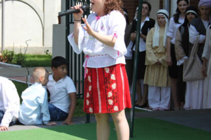 Manifestări cultural-artistice de Ziua Copilului la Aşezământul „Sfântul Vasile cel Mare“ din municipiul Galaţi, la Grădiniţa „Familia“ şi la Penitenciarul de Minori şi Tineri din Brăila – fotografia 8