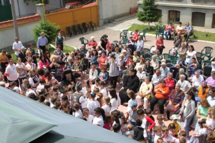 Manifestări cultural-artistice de Ziua Copilului la Aşezământul „Sfântul Vasile cel Mare“ din municipiul Galaţi, la Grădiniţa „Familia“ şi la Penitenciarul de Minori şi Tineri din Brăila – fotografia 14