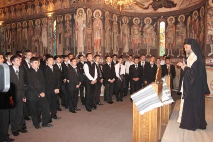 Festivitatea de premiere la Seminarul Teologic „Sfântul Apostol Andrei“ din Galaţi – fotografia 9